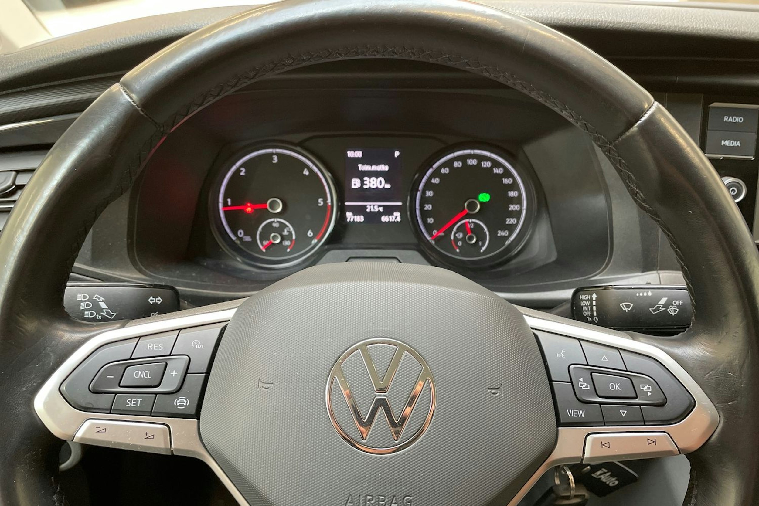 hopea Volkswagen Transporter 2021 kuva 24.
