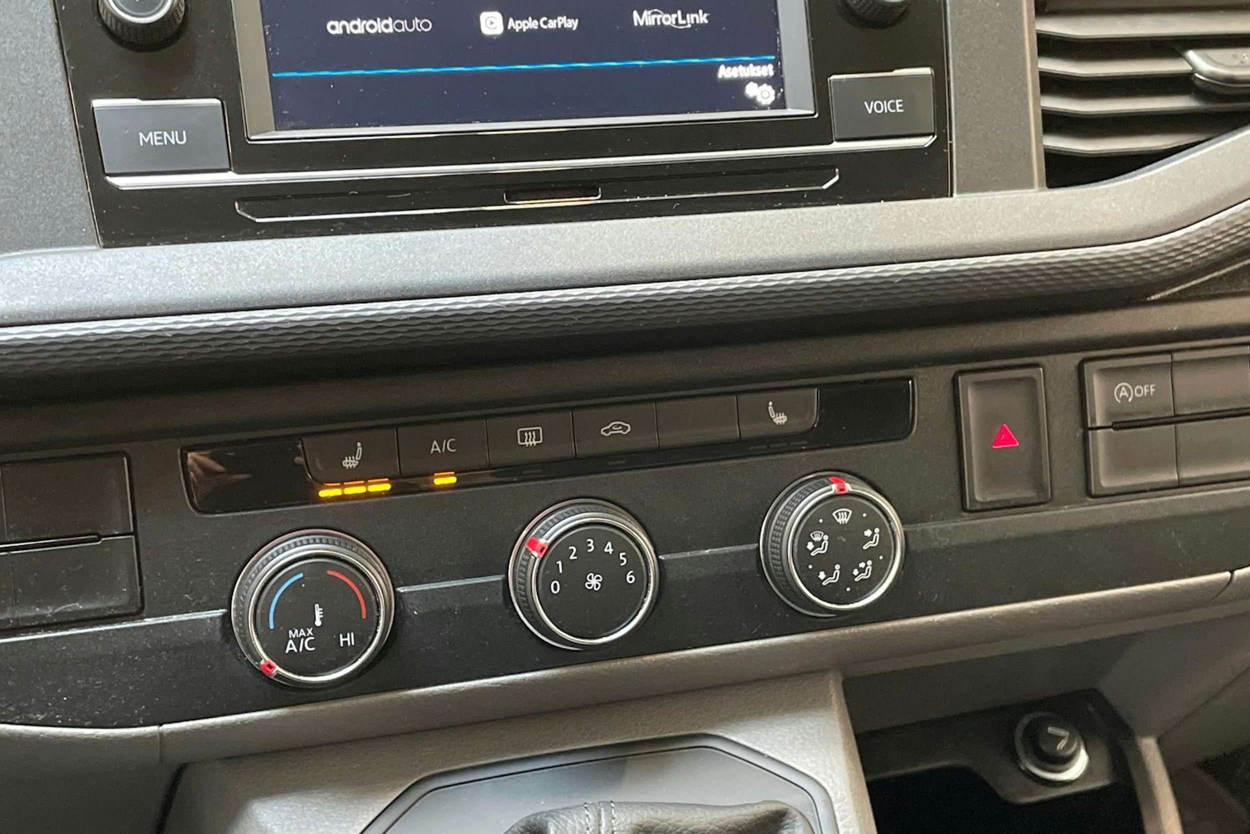 hopea Volkswagen Transporter 2021 kuva 27.