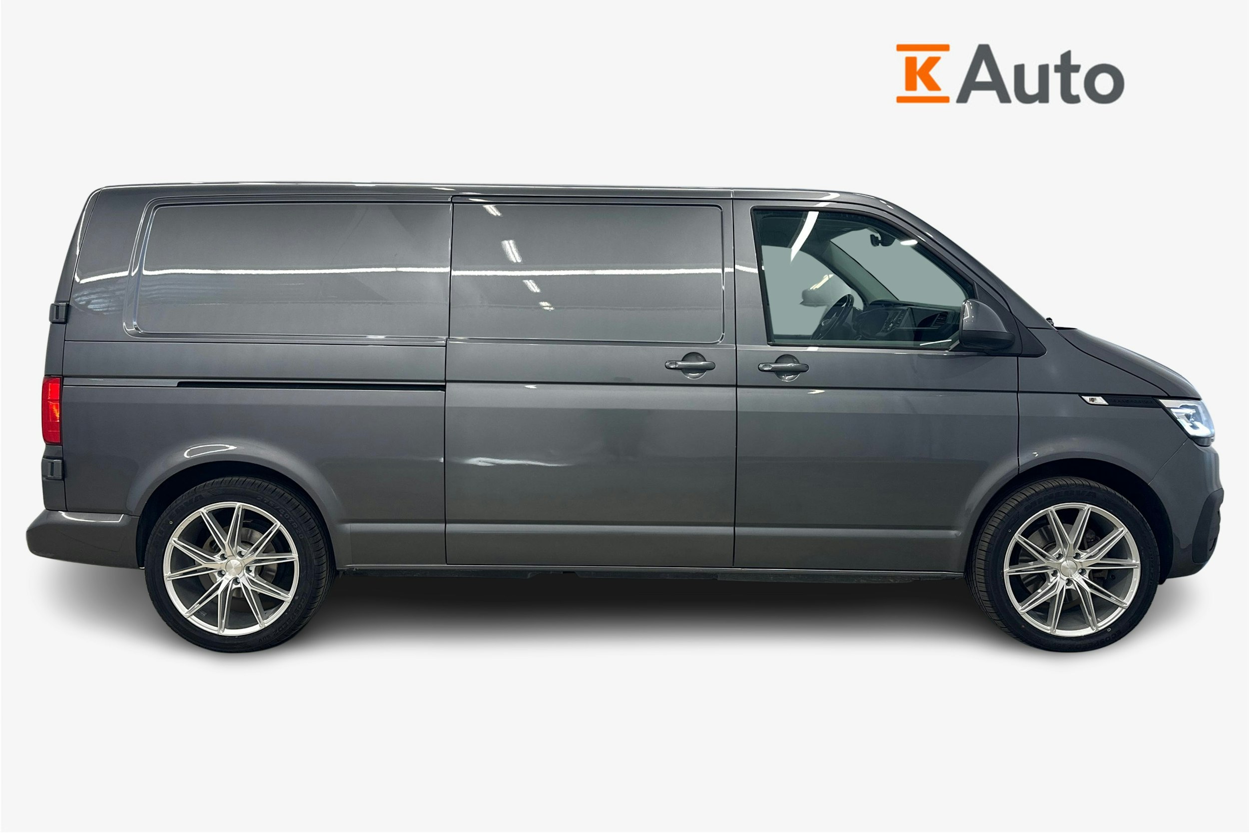 harmaa Volkswagen Transporter 2021 kuva 5.