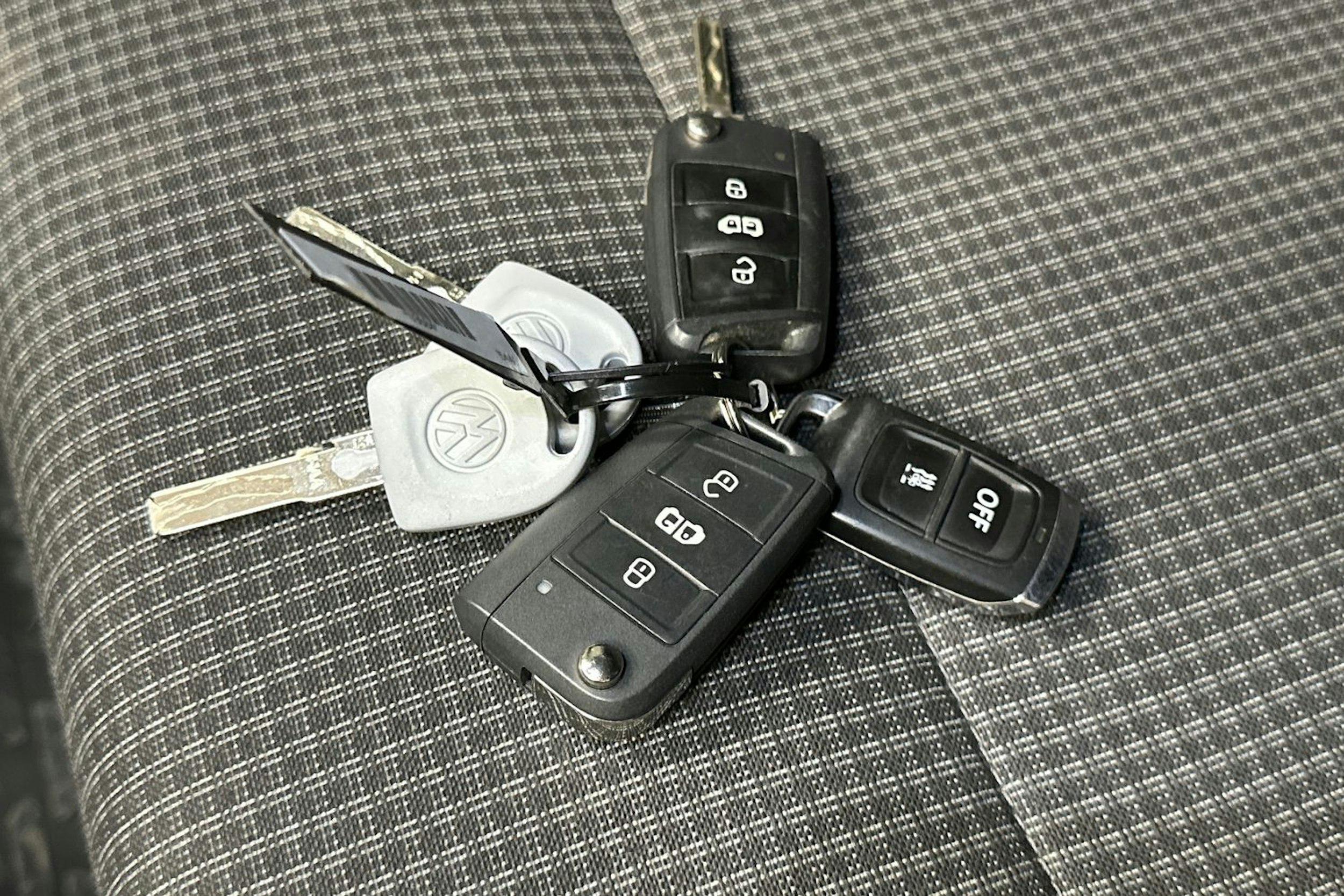 Musta Volkswagen TRANSPORTER 2021 kuva 25.
