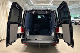 Musta Volkswagen TRANSPORTER 2021 kuva 32.