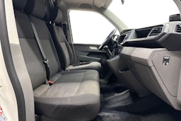 valkoinen Volkswagen Transporter 2021 kuva 10.