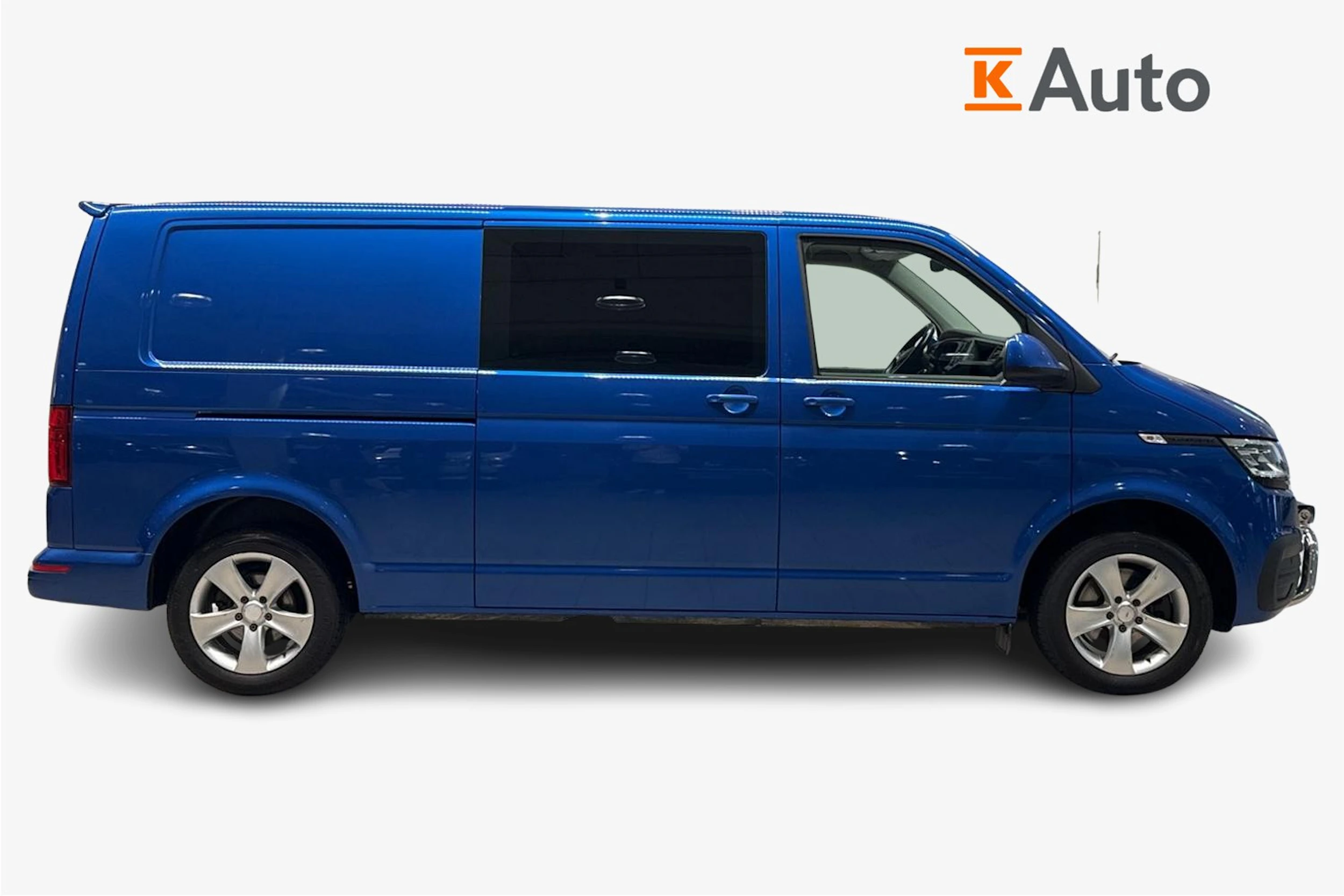 sininen Volkswagen Transporter 2022 kuva 7.