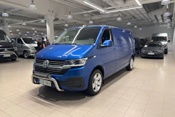 sininen Volkswagen Transporter 2022 kuva 13.