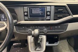 sininen Volkswagen Transporter 2022 kuva 22.