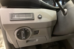 valkoinen Volkswagen Transporter 2021 kuva 18.