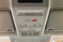 valkoinen Volkswagen Transporter 2021 kuva 21.
