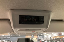 valkoinen Volkswagen Transporter 2021 kuva 22.
