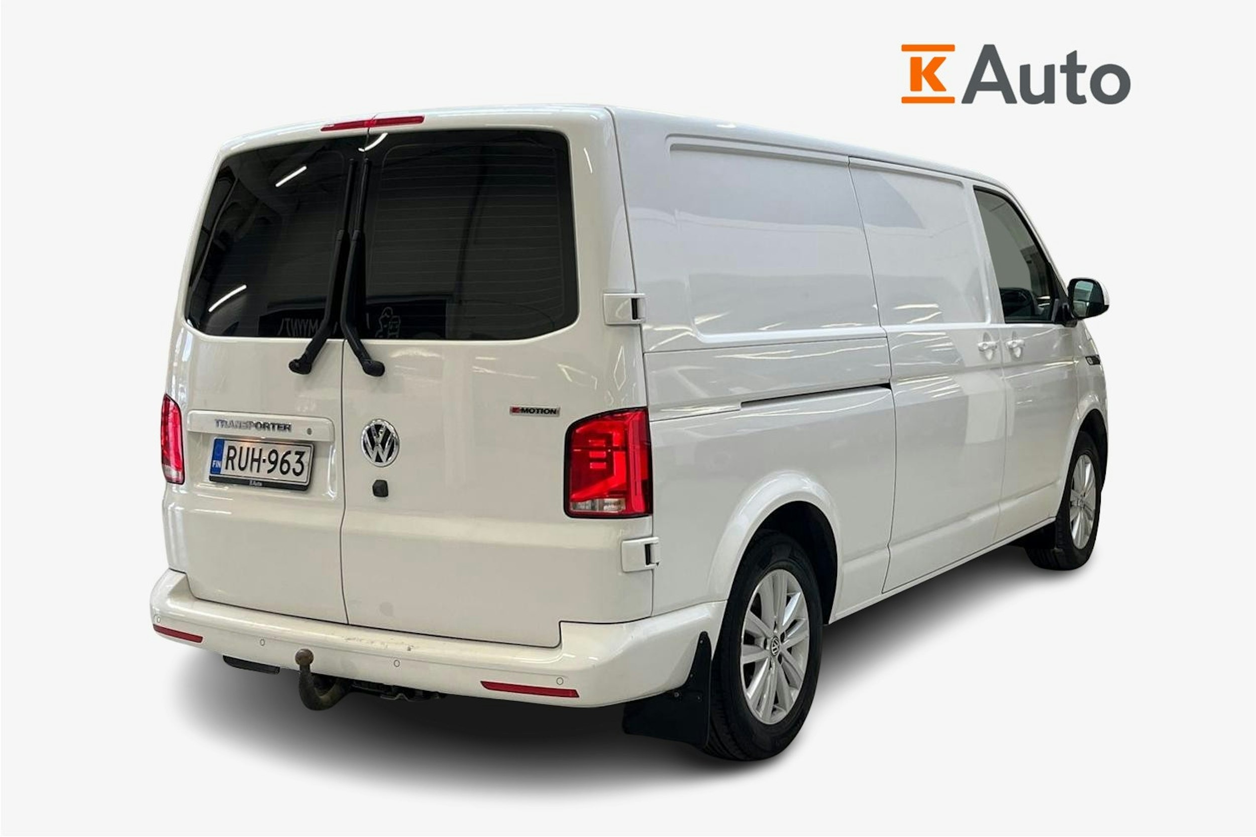 valkoinen Volkswagen Transporter 2021 kuva 2.
