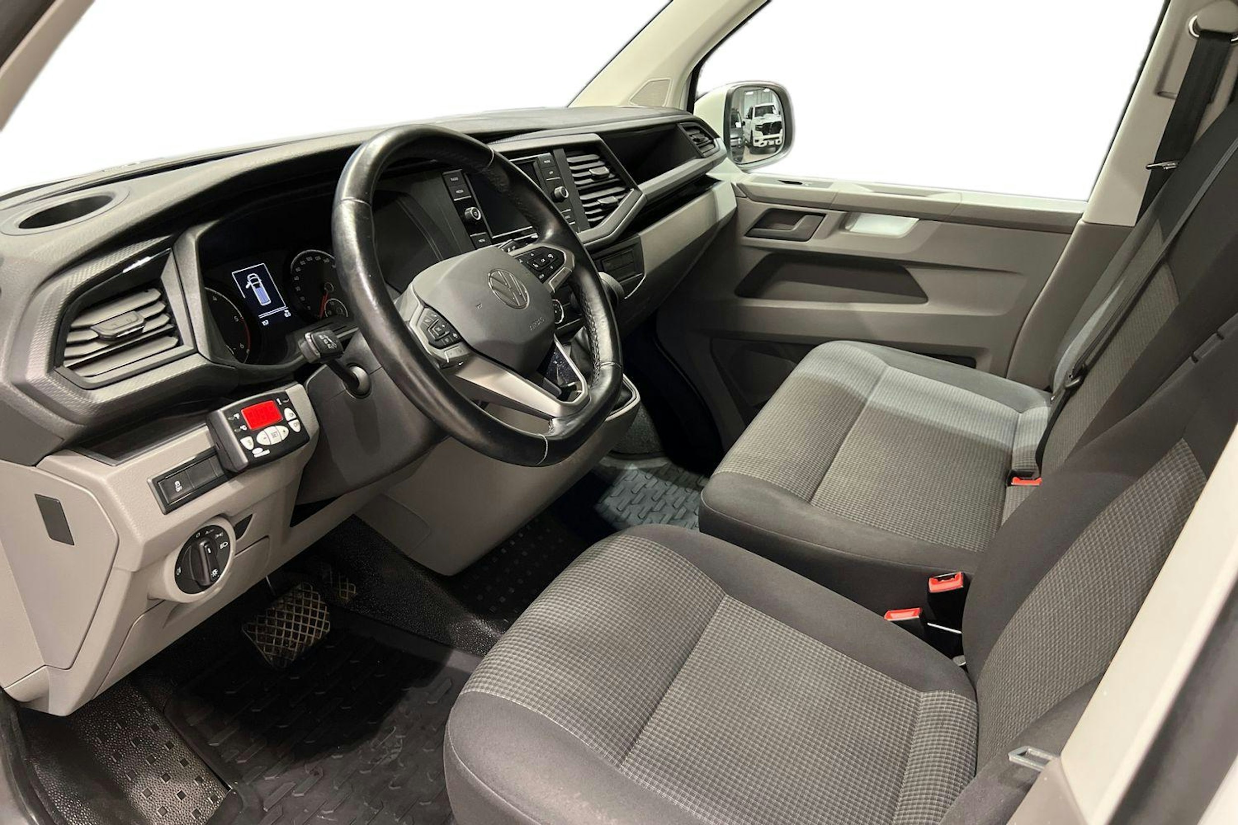 Valkoinen Volkswagen TRANSPORTER 2021 kuva 8.