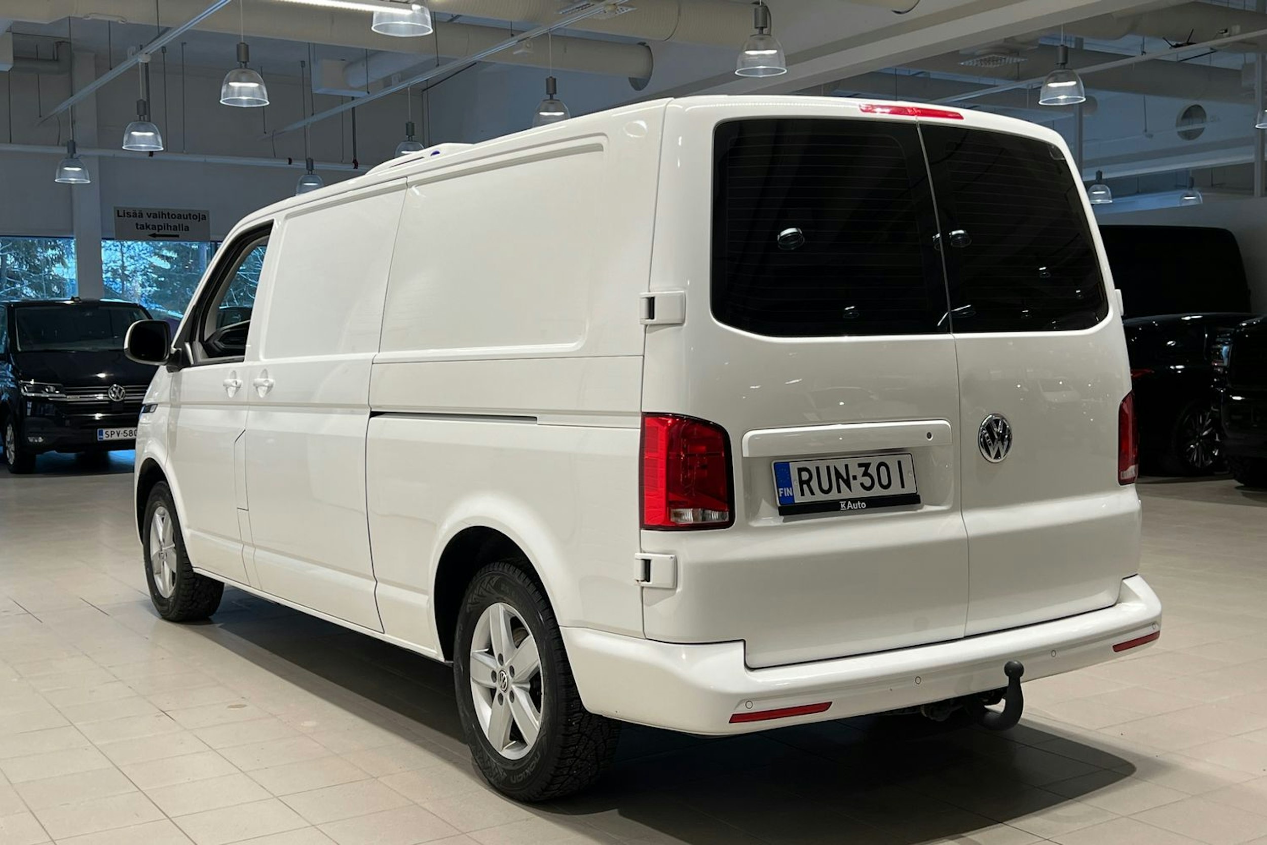 Valkoinen Volkswagen TRANSPORTER 2021 kuva 24.