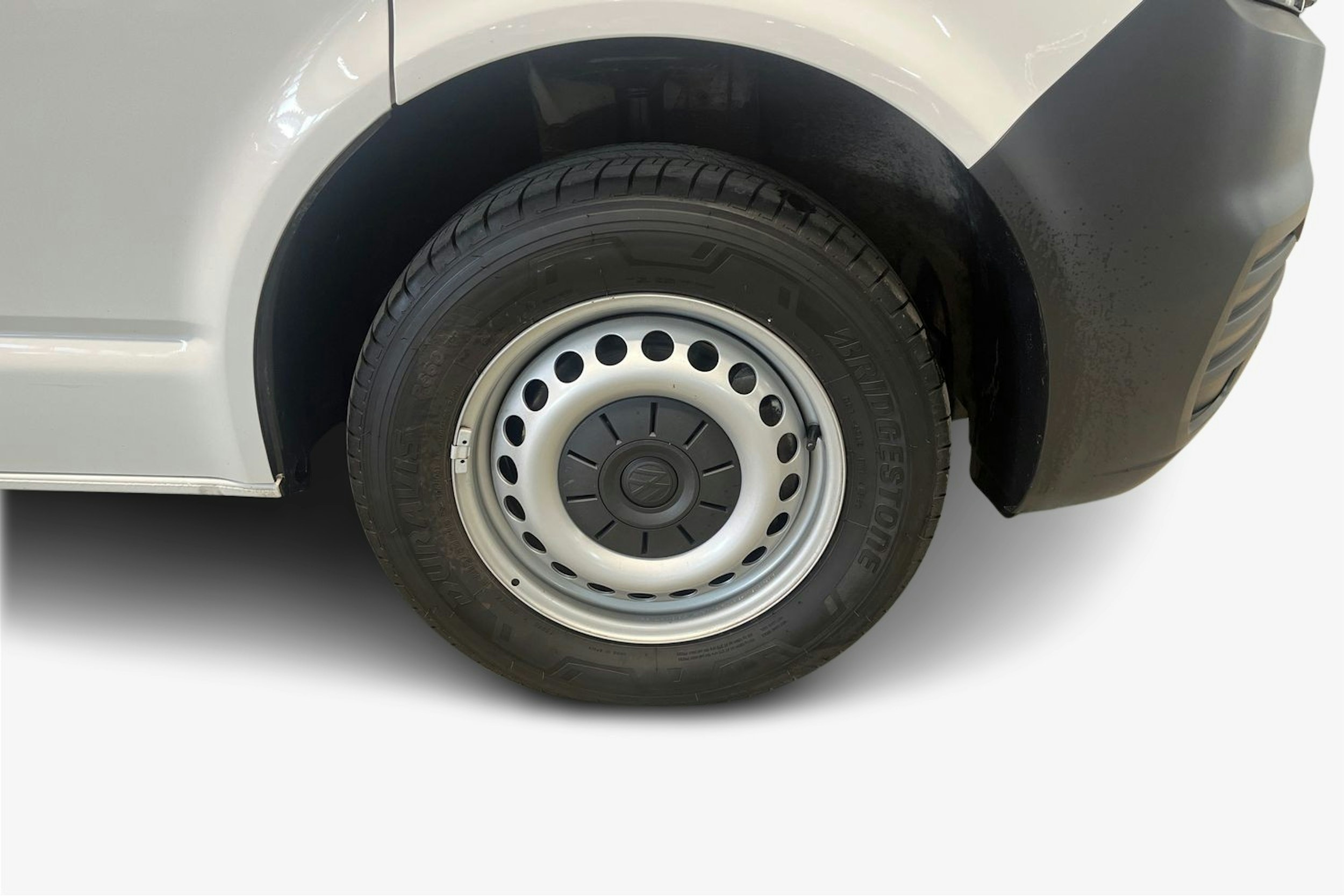valkoinen Volkswagen Transporter 2021 kuva 11.