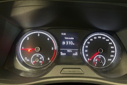 valkoinen Volkswagen Transporter 2021 kuva 18.