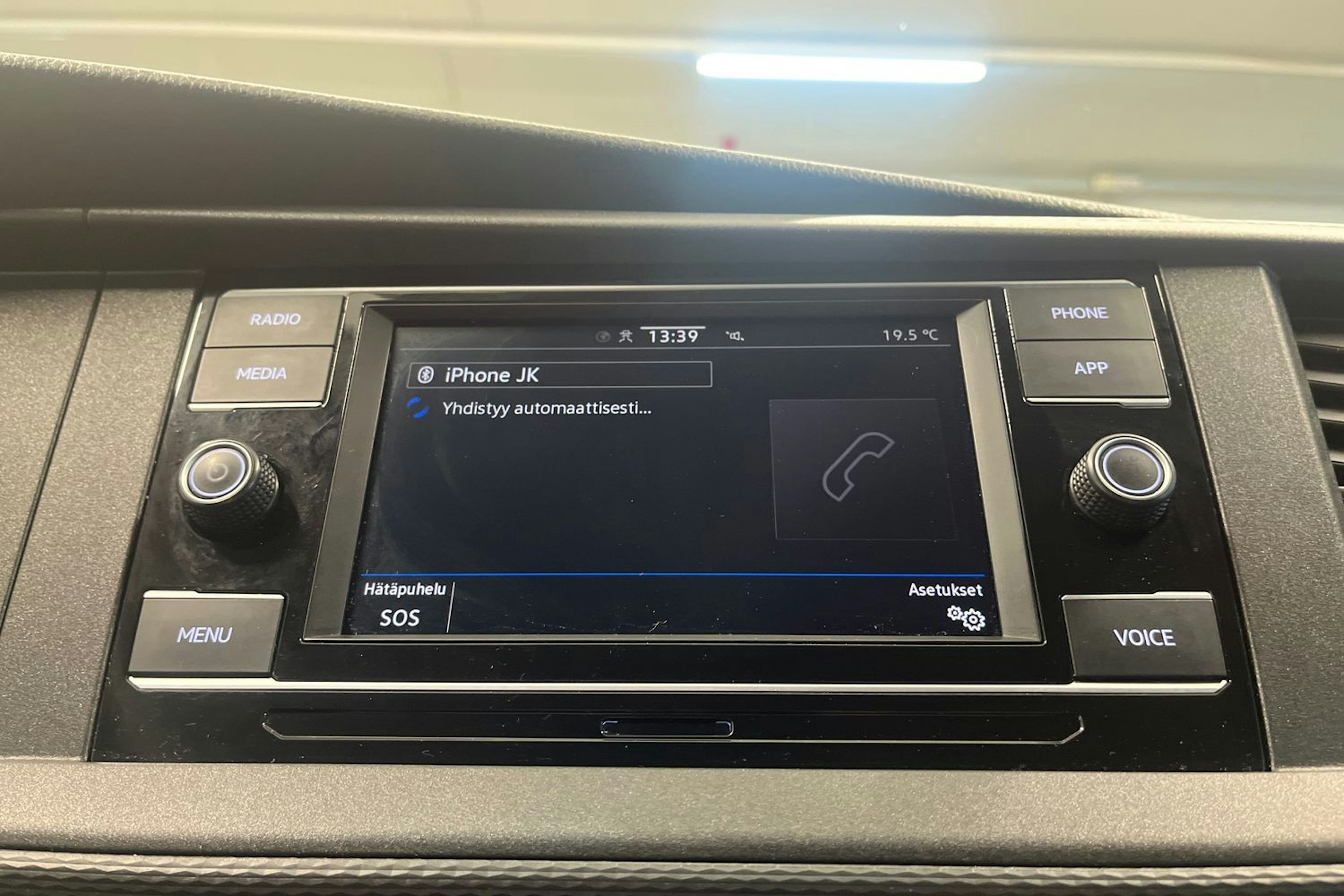 valkoinen Volkswagen Transporter 2021 kuva 24.