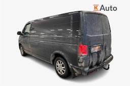 musta Volkswagen Transporter 2021 kuva 2.