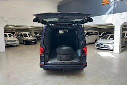 sininen Volkswagen Transporter 2021 kuva 11.