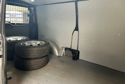 sininen Volkswagen Transporter 2021 kuva 23.