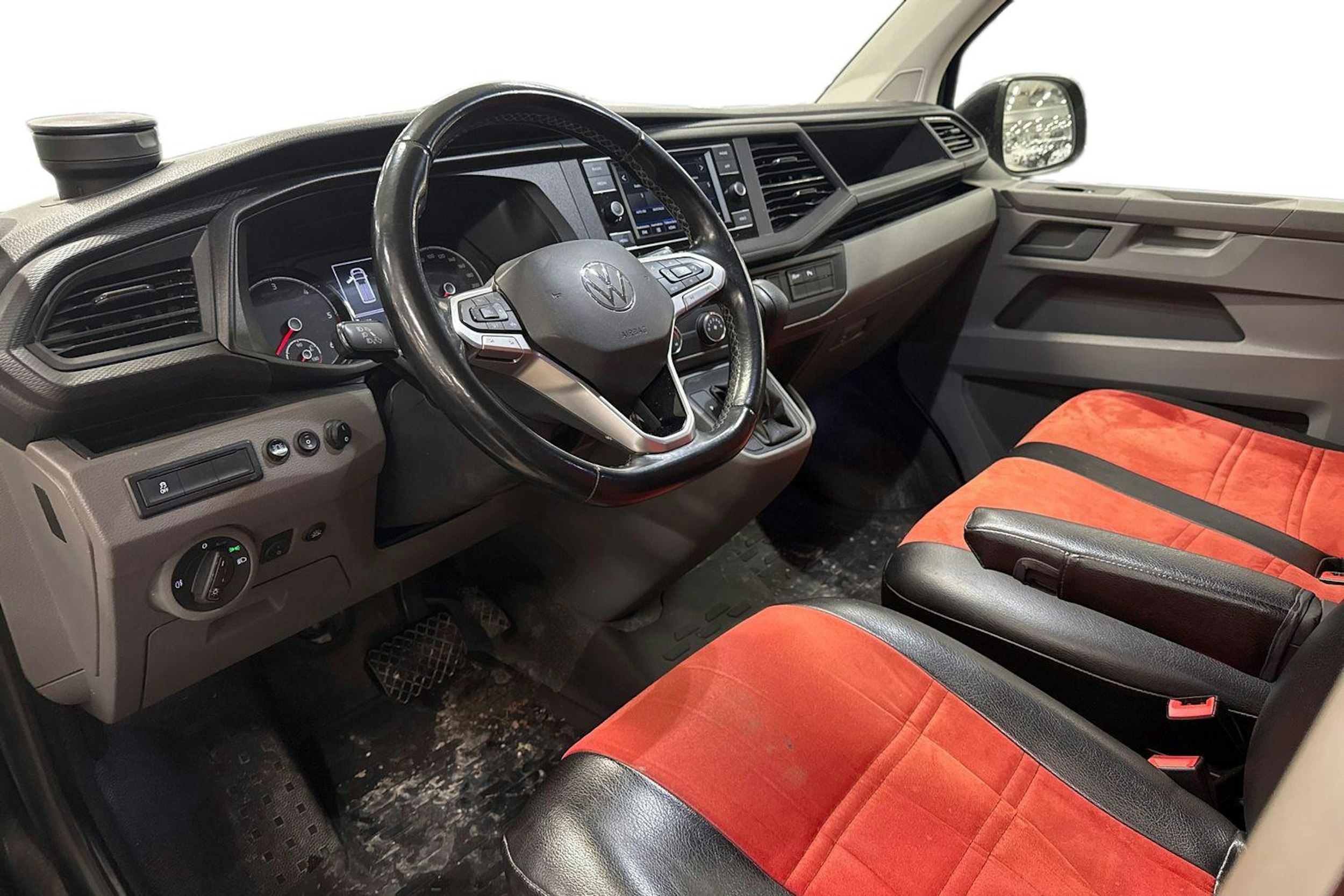 met. musta Volkswagen Transporter 2021 kuva 3.