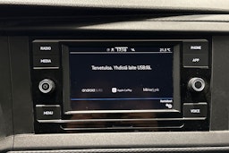 valkoinen Volkswagen Transporter 2021 kuva 22.