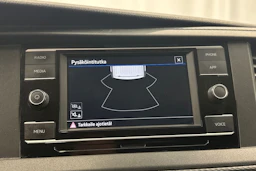 valkoinen Volkswagen Transporter 2021 kuva 17.