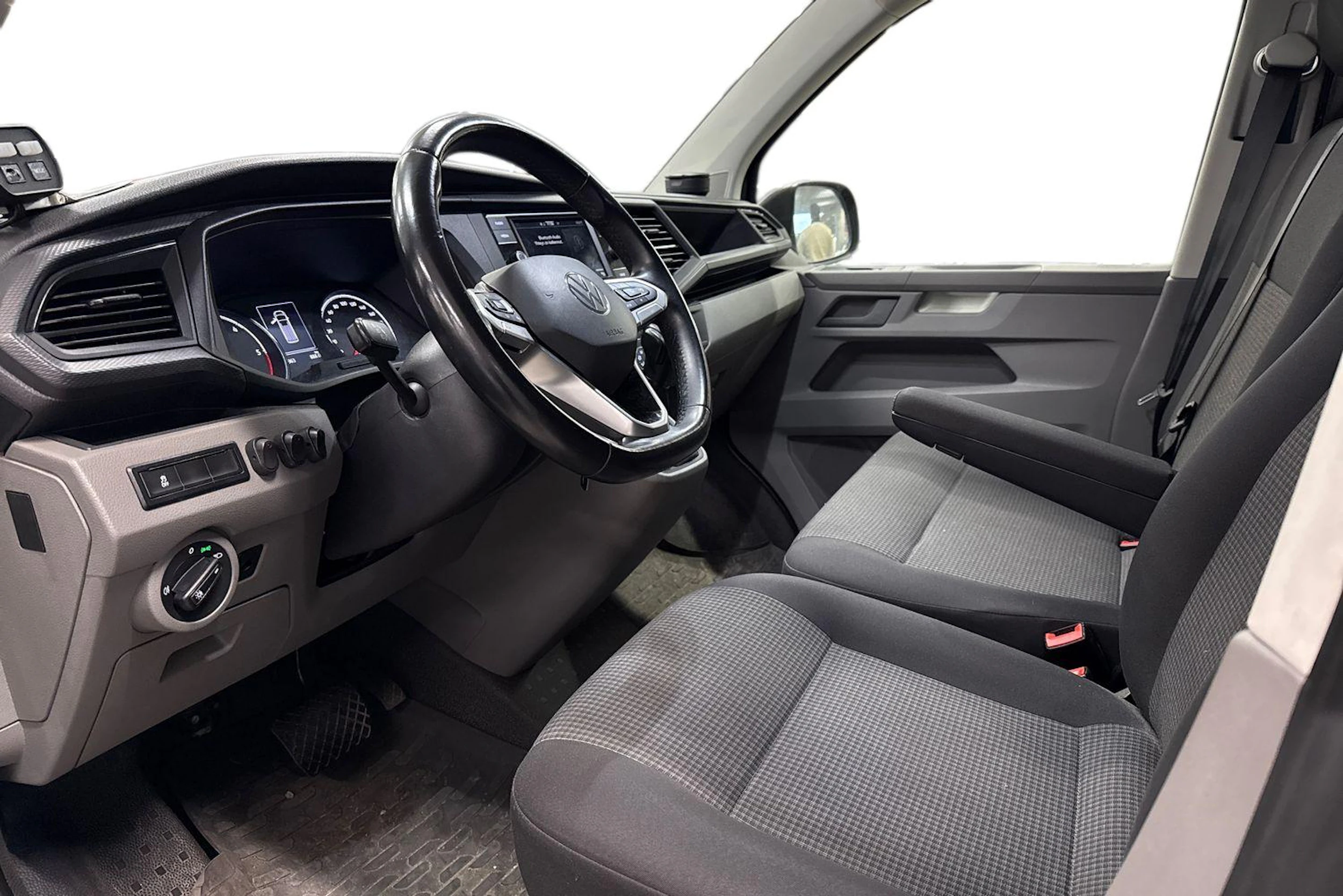 sininen Volkswagen Transporter 2021 kuva 3.