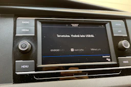 valkoinen Volkswagen Transporter 2021 kuva 16.