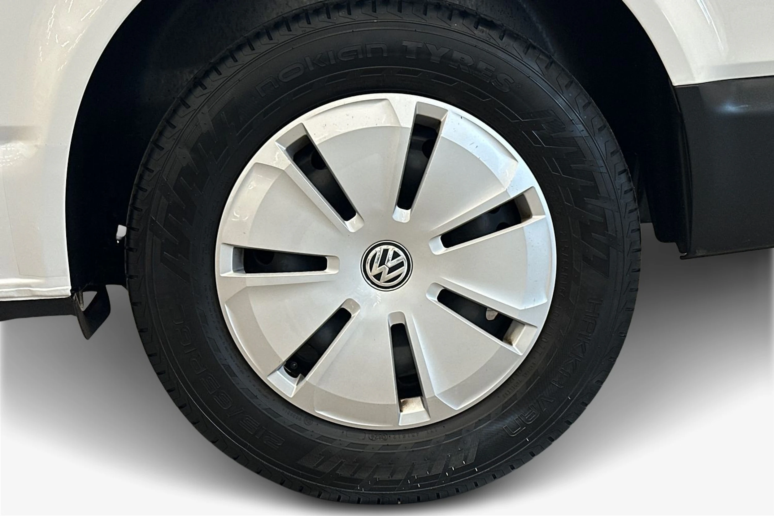 valkoinen Volkswagen Transporter 2021 kuva 9.