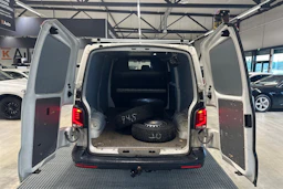 valkoinen Volkswagen Transporter 2021 kuva 4.