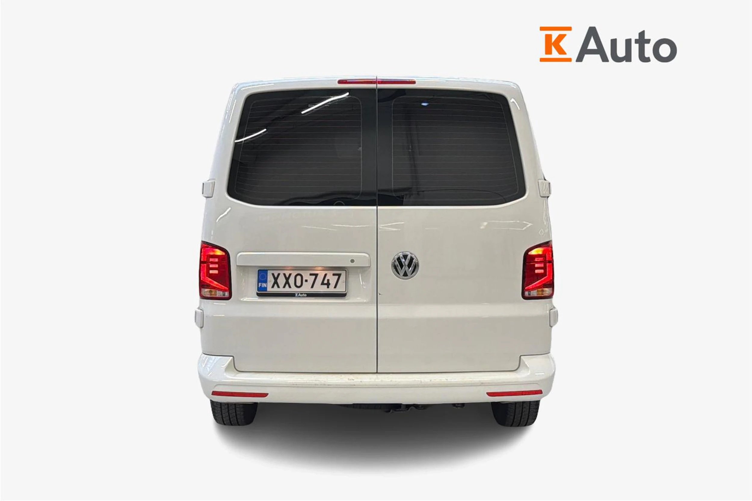 valkoinen Volkswagen Transporter 2021 kuva 4.
