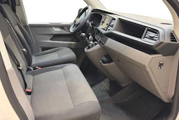 valkoinen Volkswagen Transporter 2021 kuva 11.