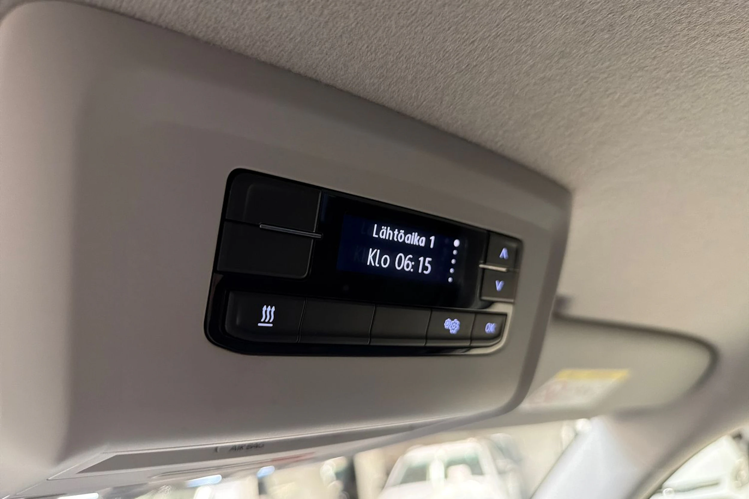 valkoinen Volkswagen Transporter 2021 kuva 19.