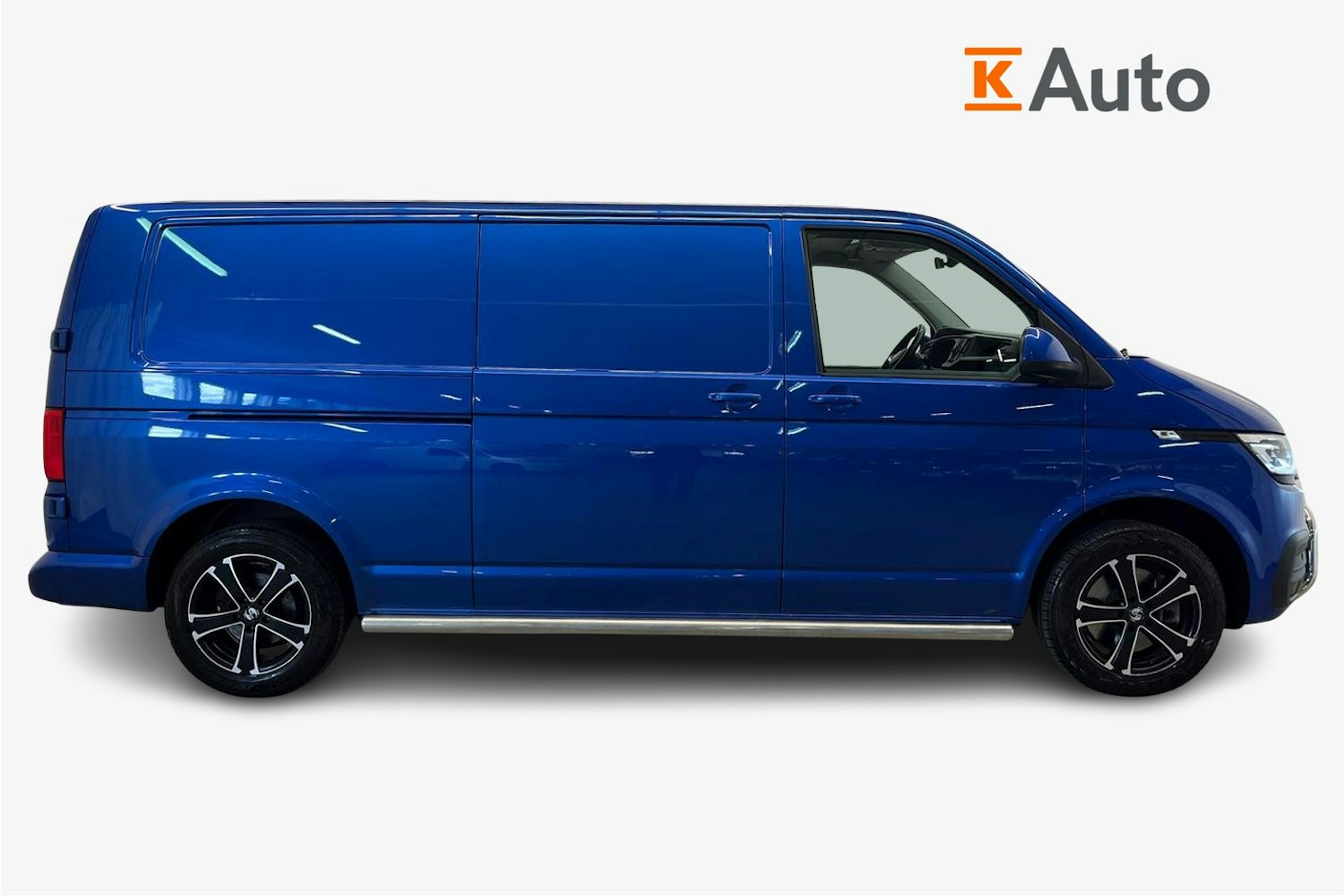 sininen Volkswagen Transporter 2021 kuva 6.