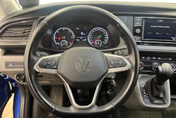 sininen Volkswagen Transporter 2021 kuva 22.