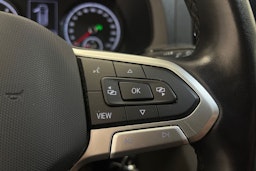 sininen Volkswagen Transporter 2021 kuva 24.