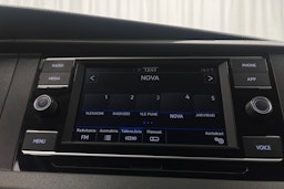 sininen Volkswagen Transporter 2021 kuva 26.