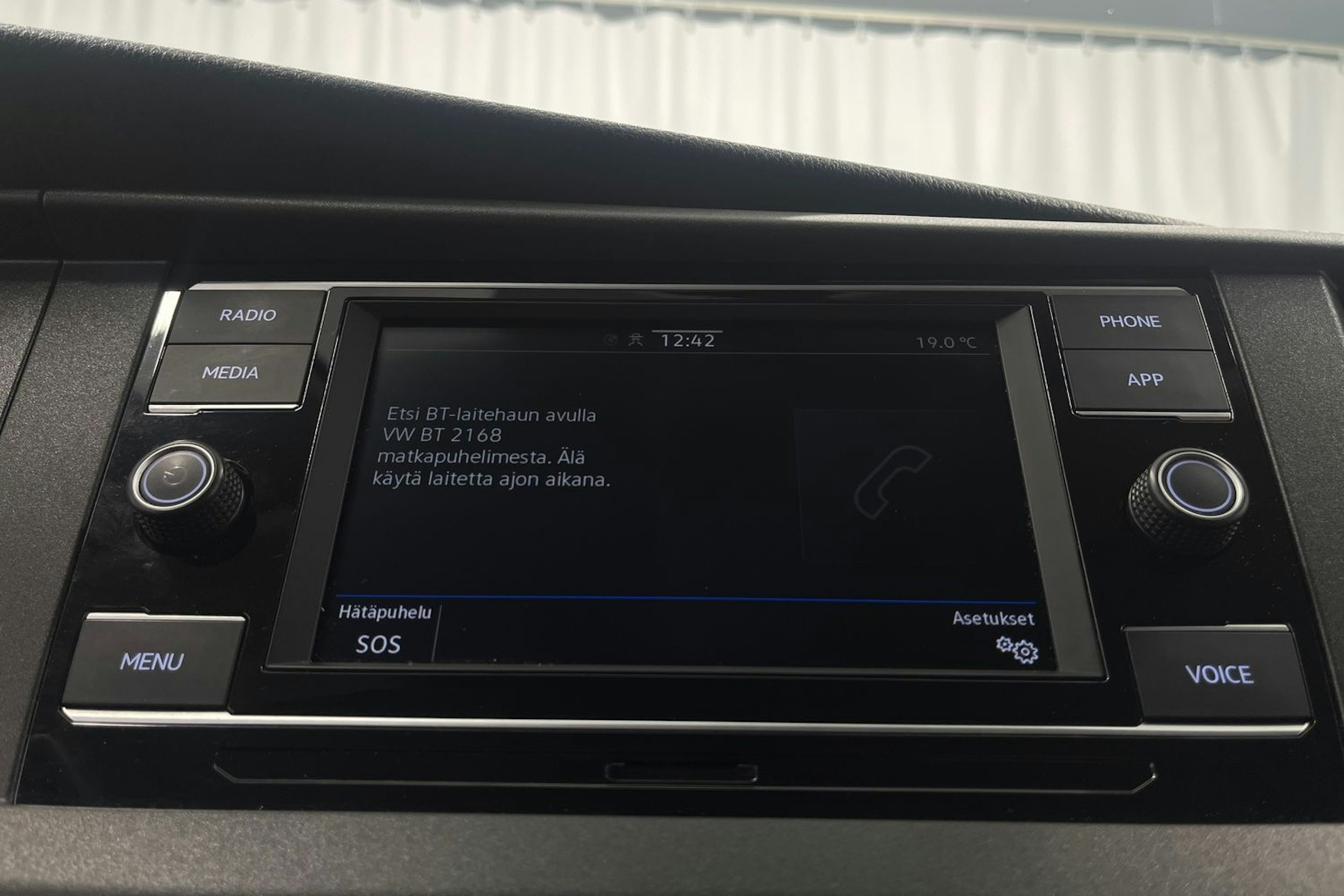 sininen Volkswagen Transporter 2021 kuva 28.
