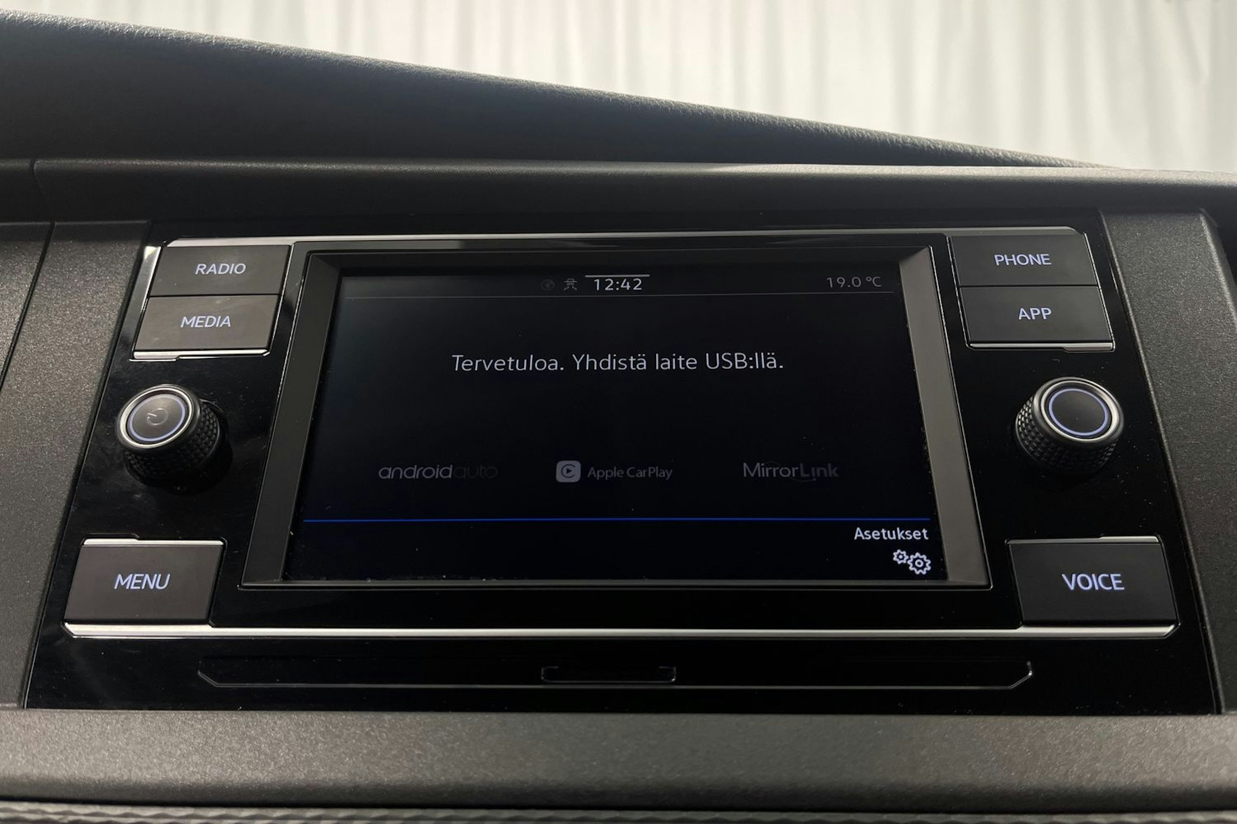 sininen Volkswagen Transporter 2021 kuva 29.