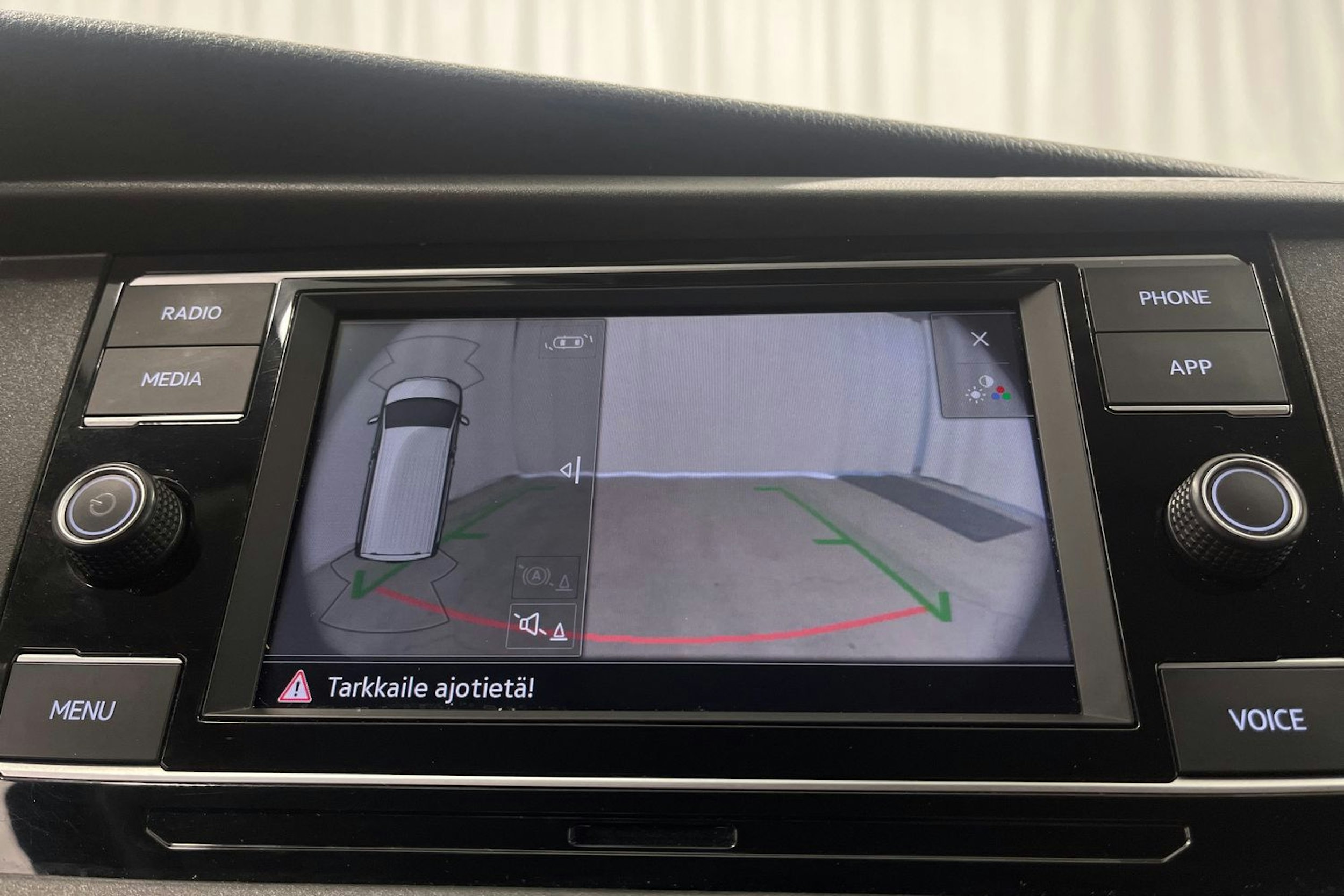 sininen Volkswagen Transporter 2021 kuva 30.