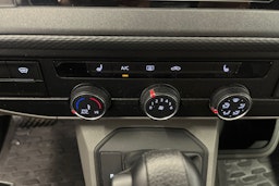 sininen Volkswagen Transporter 2021 kuva 31.