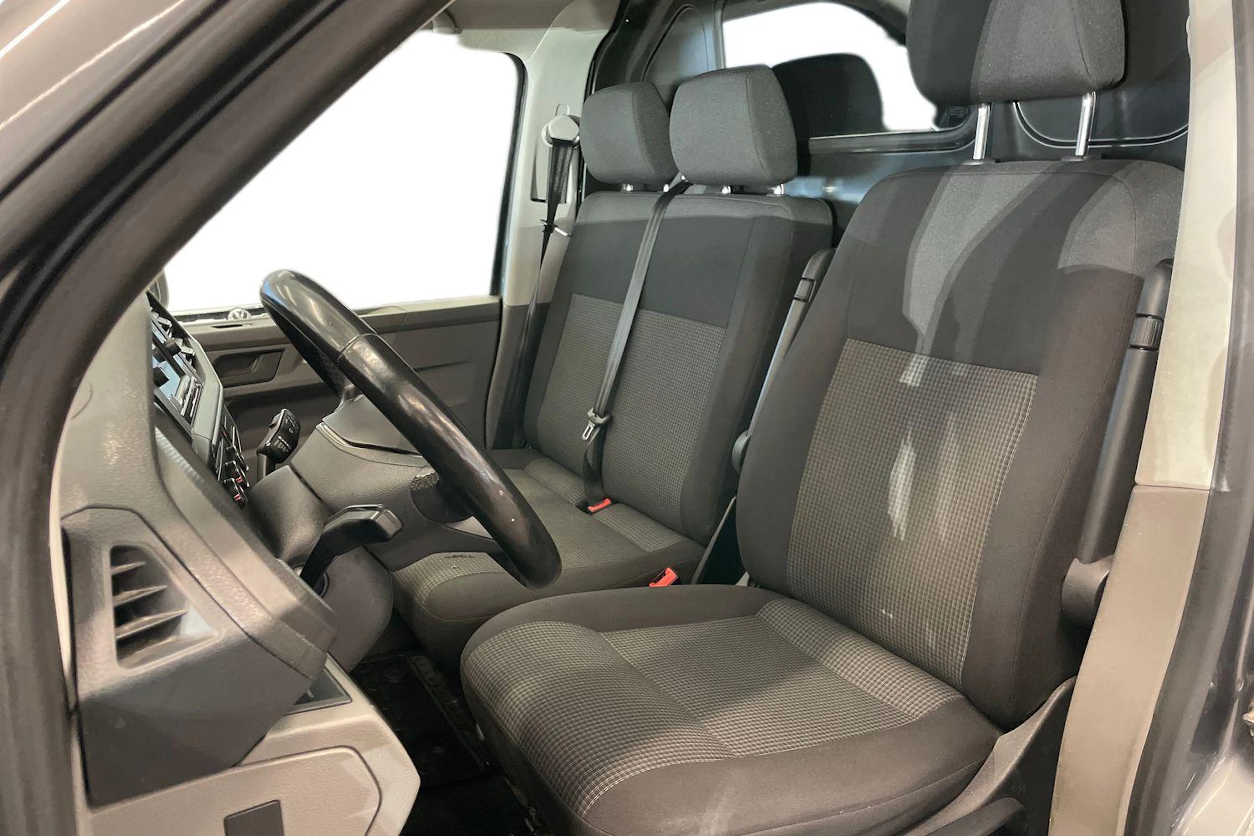Harmaa Volkswagen TRANSPORTER 2021 kuva 11.