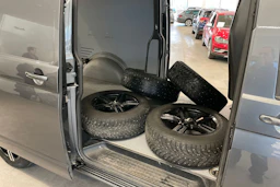 Harmaa Volkswagen TRANSPORTER 2021 kuva 20.