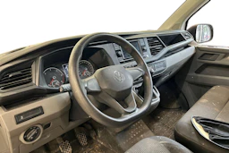 valkoinen Volkswagen Transporter 2021 kuva 3.