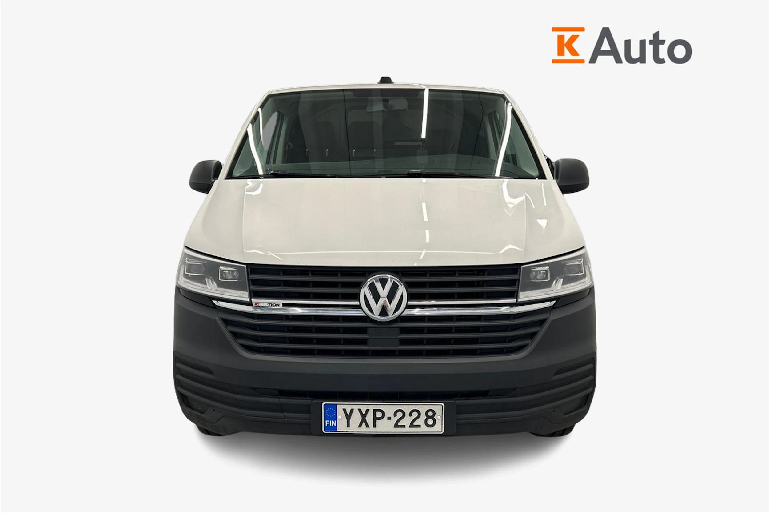 valkoinen Volkswagen Transporter 2021 kuva 4.
