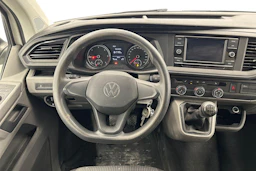 valkoinen Volkswagen Transporter 2021 kuva 7.