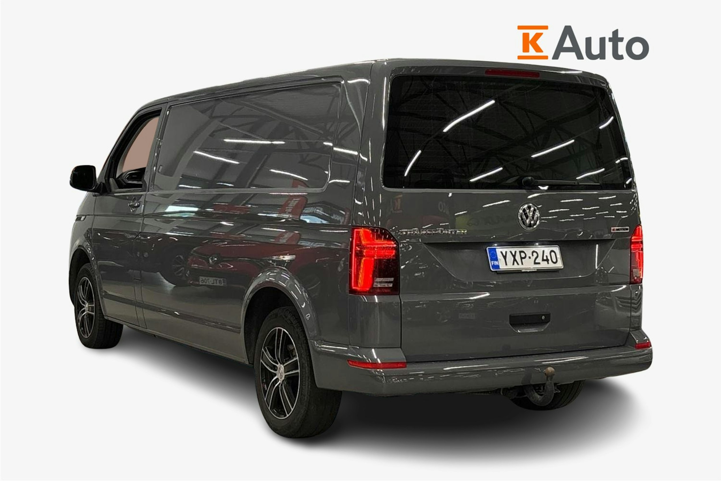 harmaa Volkswagen Transporter 2021 kuva 2.
