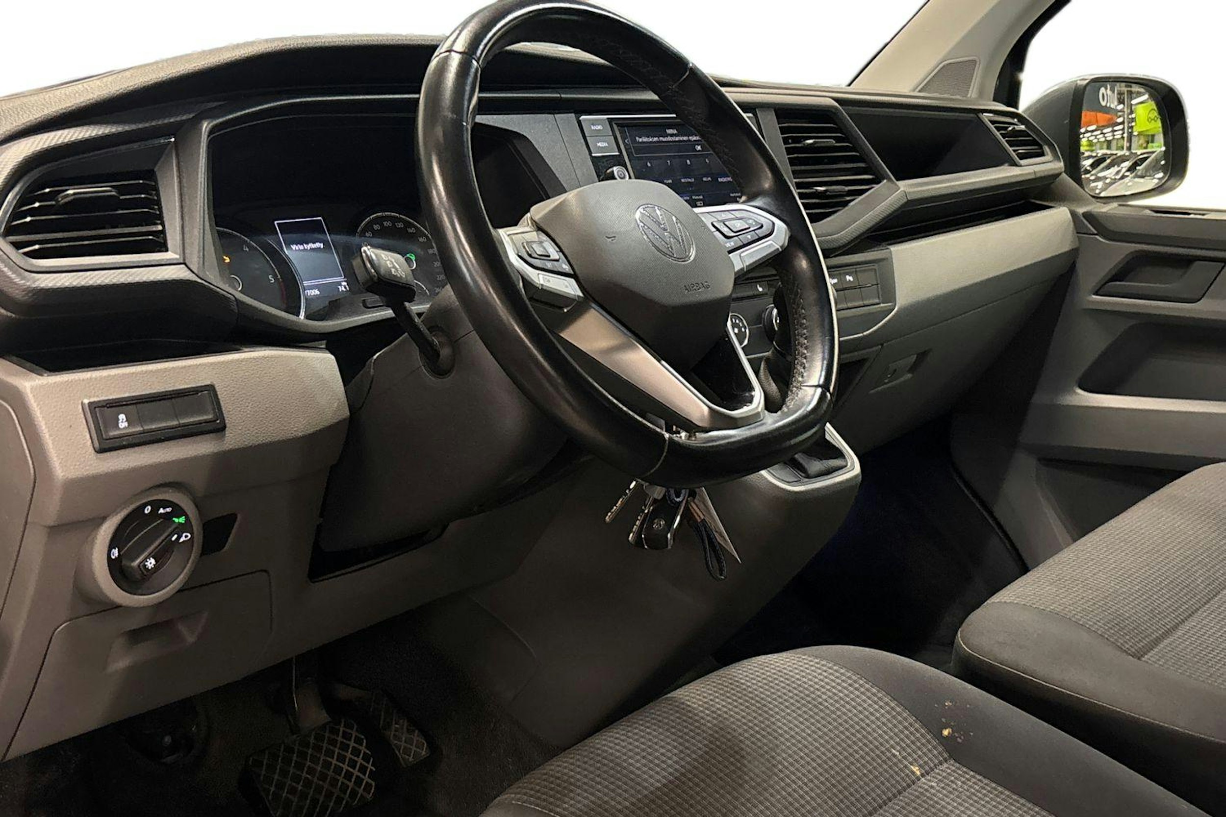 harmaa Volkswagen Transporter 2021 kuva 3.