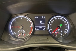 harmaa Volkswagen Transporter 2021 kuva 15.