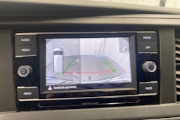 harmaa Volkswagen Transporter 2021 kuva 21.