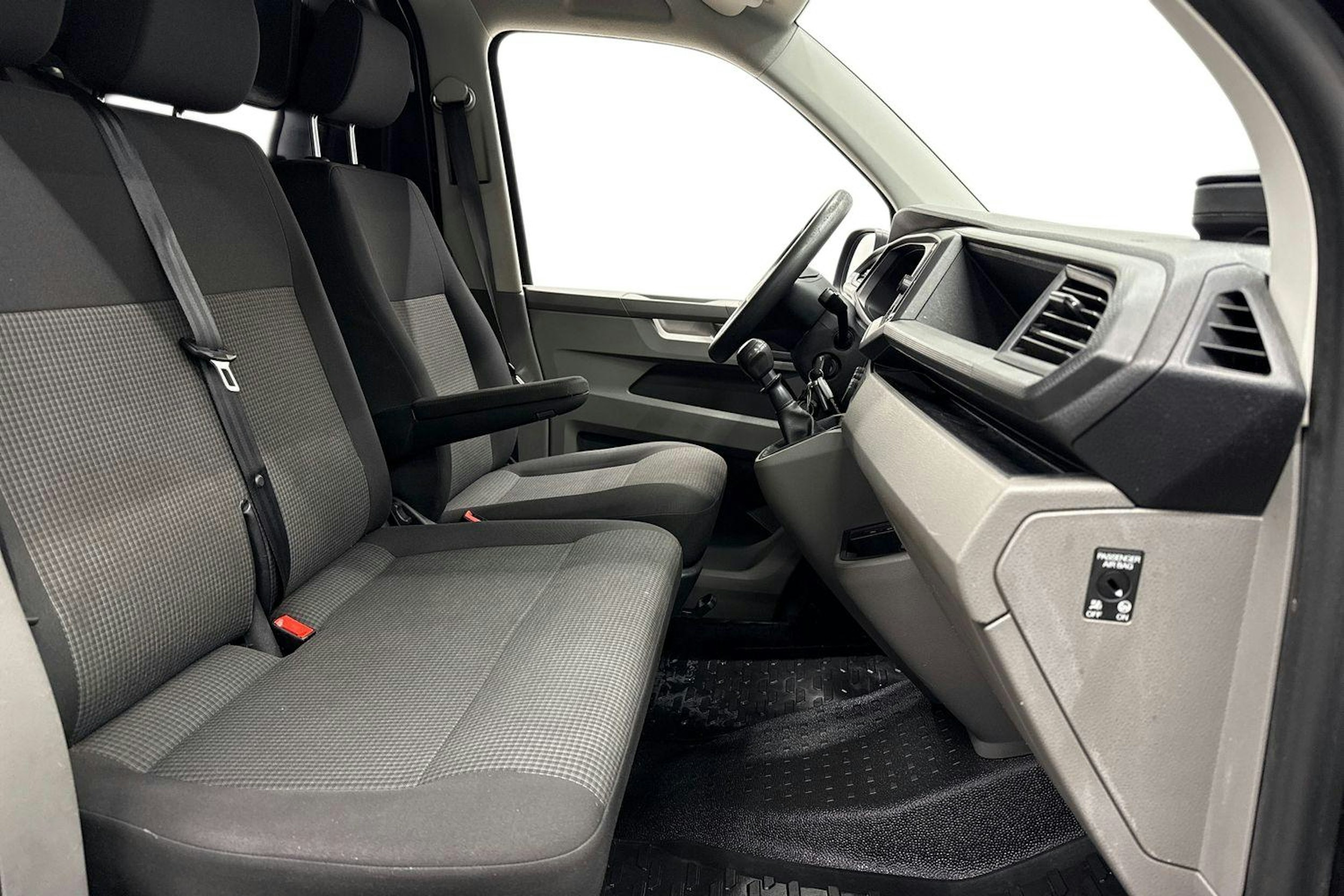Sininen Volkswagen TRANSPORTER 2021 kuva 8.