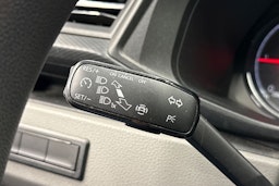 Sininen Volkswagen TRANSPORTER 2021 kuva 13.